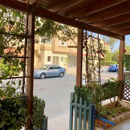 Apartmán Cozy 1-bedroom Apt Near To The Sea And Center *