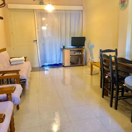 Cozy 1-bedroom Apt Near To The Sea And Center Lejlighed Larnaca