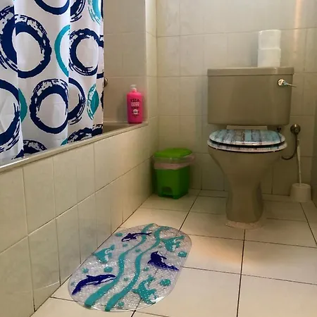 Lejlighed Cozy 1-bedroom Apt Near To The Sea And Center *