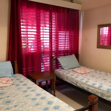 Cozy 1-bedroom Apt Near To The Sea And Center Larnaca