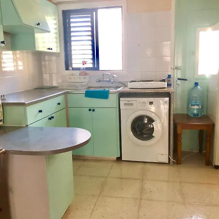 Cozy 1-bedroom Apt Near To The Sea And Center Apartment Larnaca