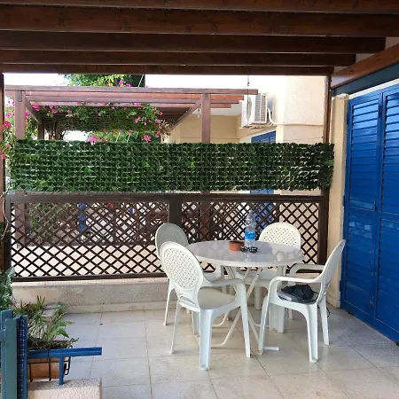 Apartment Cozy 1-bedroom Apt Near To The Sea And Center *